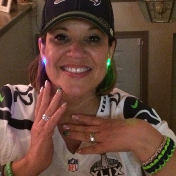 Meet your Posher, Cherie Lehuanani ( Konabratz@gmail.com) - Picture 5 of 7